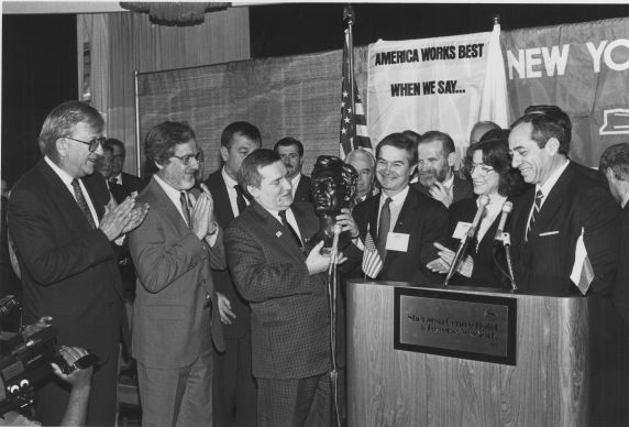 (28009) Lech Walesa (28009) Lech Walesa